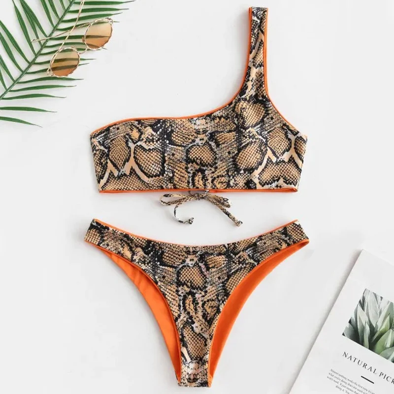 wholesale 2021 sexy snake print two piece swimwear one shoulder bikini womens swimsuits
wholesale 2021 sexy snake print two piece swimwear one shoulder bikini womens swimsuits