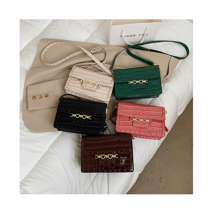 Retro European Fashion Small Square Handbags Chic Love Lock Shoulder Purses Simple Crocodile Pattern Messenger Bags Women Clutch
Retro European Fashion Small Square Handbags Chic Love Lock Shoulder Purses Simple Crocodile Pattern Messenger Bags Women Clutch