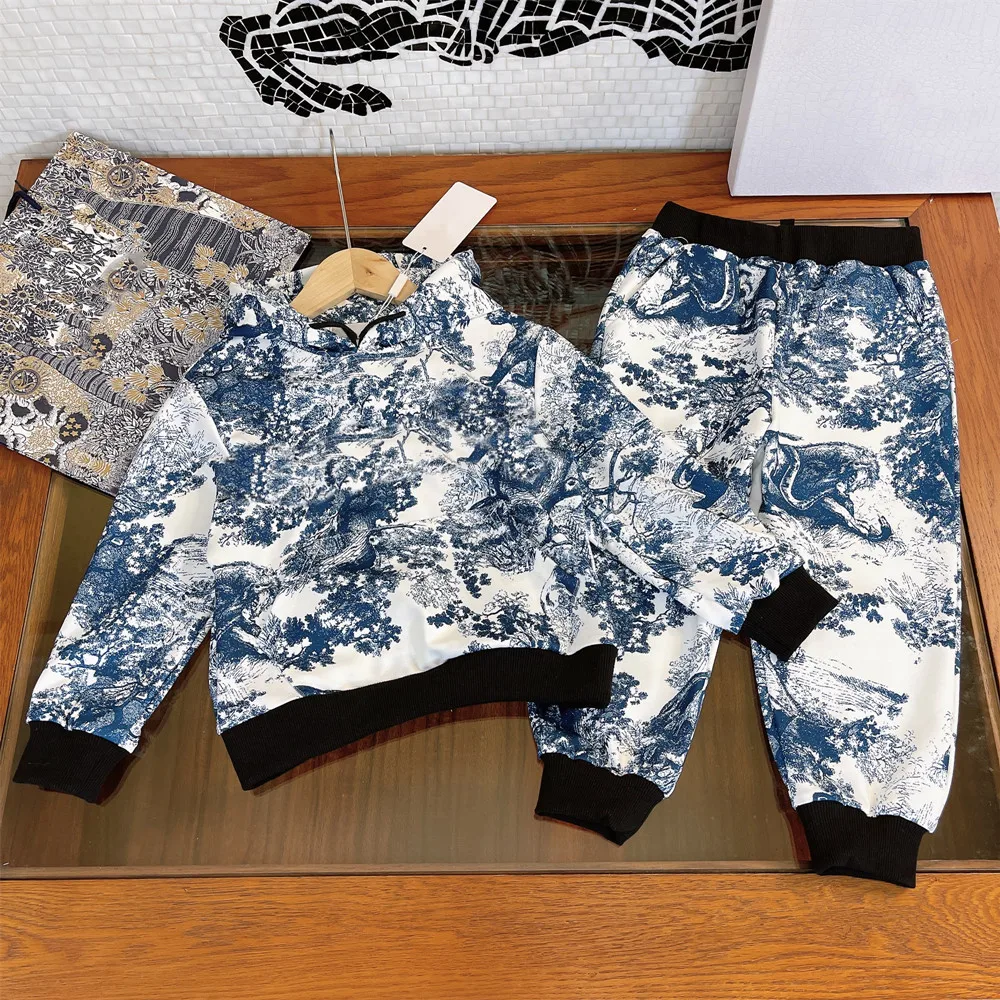Children autumn new style fashion Two-Piece boys long sleeve hooded coat and pants sets baby boy casual cotton cool set clothing
Children autumn new style fashion Two-Piece boys long sleeve hooded coat and pants sets baby boy casual cotton cool set clothing