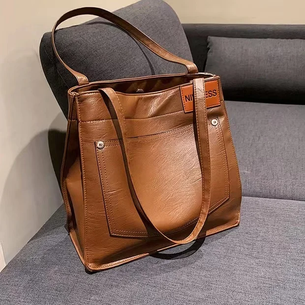 High-quality pu leather retro large-capacity ladies shoulder bag popular new fashion all-match tote bag trend letter handbag, Brown, black, beige, coffee
High-quality pu leather retro large-capacity ladies shoulder bag popular new fashion all-match tote bag trend letter handbag, Brown, black, beige, coffee