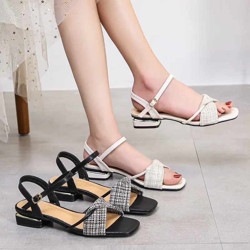 Summer new girls open-toe sandals thick heel fashion women's shoes
Summer new girls open-toe sandals thick heel fashion women's shoes