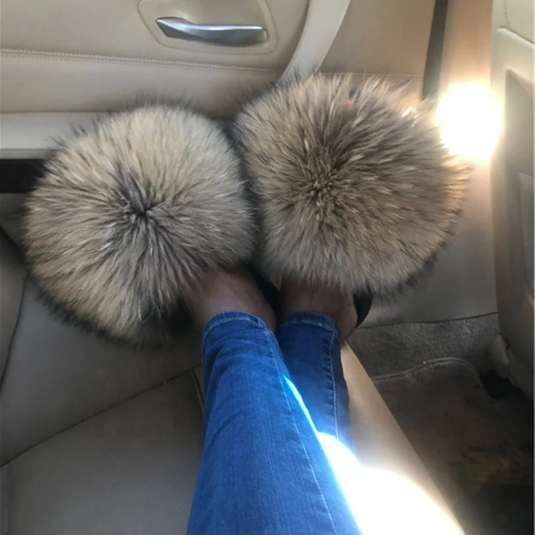 2021 New Design Fluffy Sandals Coloful fur slide women fluffy fur slippers racoon furry house slides
2021 New Design Fluffy Sandals Coloful fur slide women fluffy fur slippers racoon furry house slides