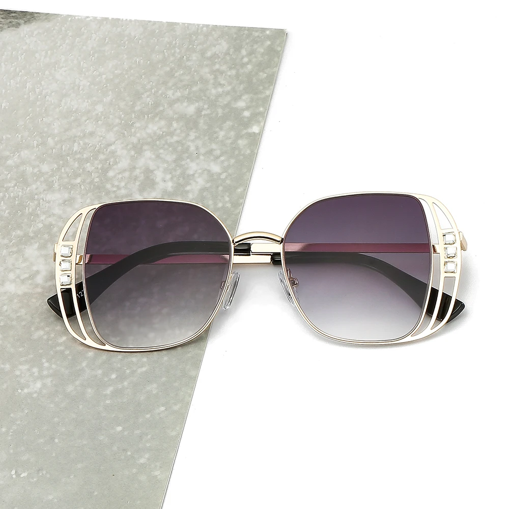 wholesale designer unisex brand glam diamond luxury frame sunglasses, 6 colors
wholesale designer unisex brand glam diamond luxury frame sunglasses, 6 colors