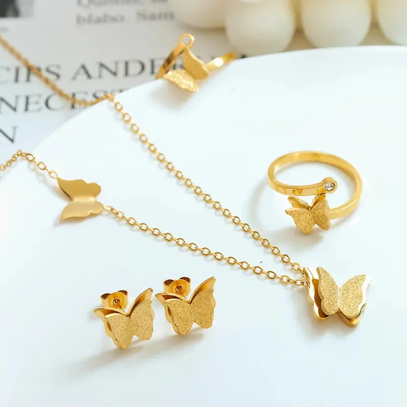 Vintage stainless steel 18K gold plated butterfly necklace and earrings set personalized women's jewelry set gift
Vintage stainless steel 18K gold plated butterfly necklace and earrings set personalized women's jewelry set gift