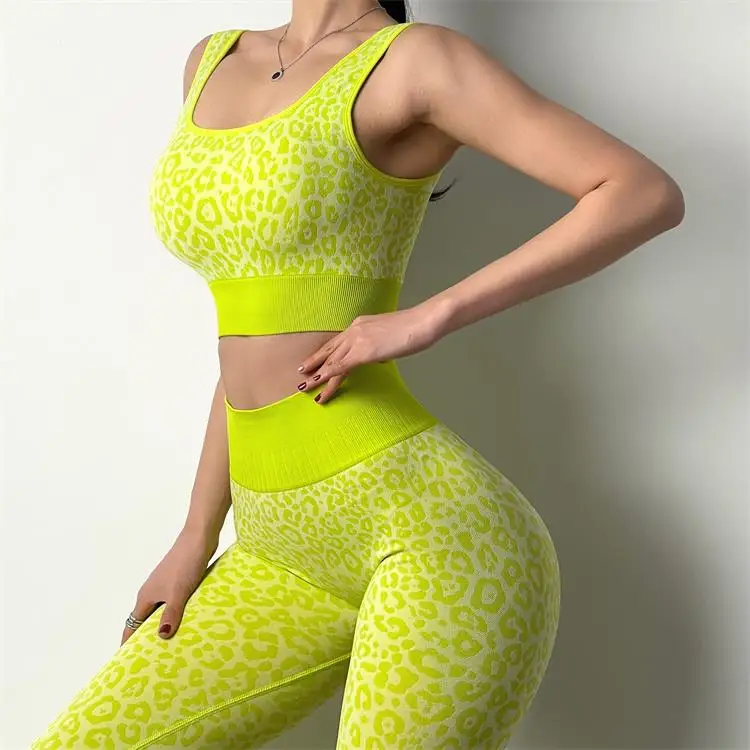Custom Logo 2 Piece Leopard print Yoga Womens set Fitness lep Yoga wear Workout Bra and Leggings Set sexy two piece yoga set, Picture color
Custom Logo 2 Piece Leopard print Yoga Womens set Fitness lep Yoga wear Workout Bra and Leggings Set sexy two piece yoga set, Picture color