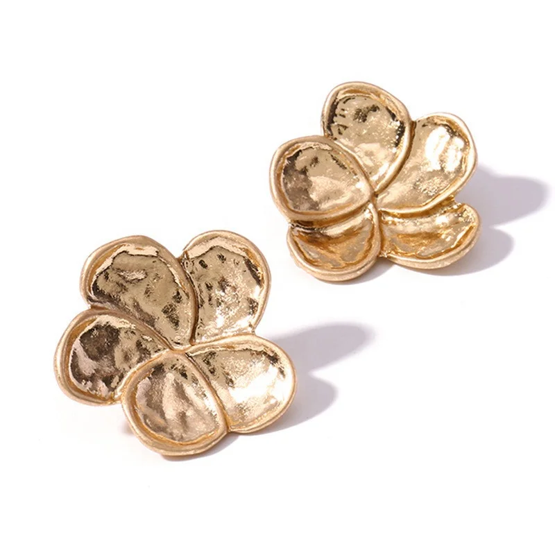 New Fashion Jewelry Exquisite metal Flower Ear Studs Elegant and Small Female Wild Earrings
New Fashion Jewelry Exquisite metal Flower Ear Studs Elegant and Small Female Wild Earrings