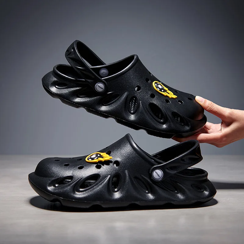 Wholesale factory direct trendy cool EVA men's slippers comfortable outdoor hole shoes multifunctional sandals, Customized color
Wholesale factory direct trendy cool EVA men's slippers comfortable outdoor hole shoes multifunctional sandals, Customized color