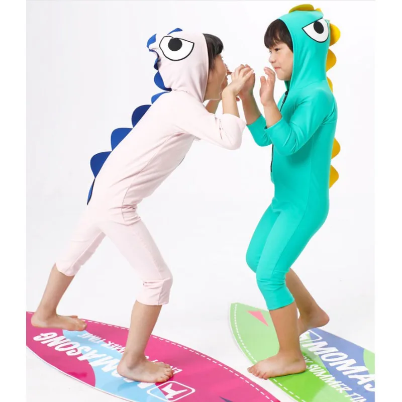 Boys Swimwear One-piece Quick-Drying Dinosaur Cartoon Pattern Summer Swimming Activities Long-Sleeved Swimsuit Swimwear
Boys Swimwear One-piece Quick-Drying Dinosaur Cartoon Pattern Summer Swimming Activities Long-Sleeved Swimsuit Swimwear