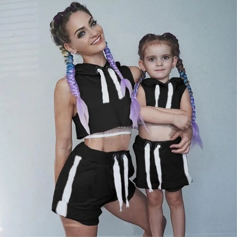 Parent-child Family Wear Sleeveless Hooded Shorts Sports Suit Mother Daughter Wear
Parent-child Family Wear Sleeveless Hooded Shorts Sports Suit Mother Daughter Wear