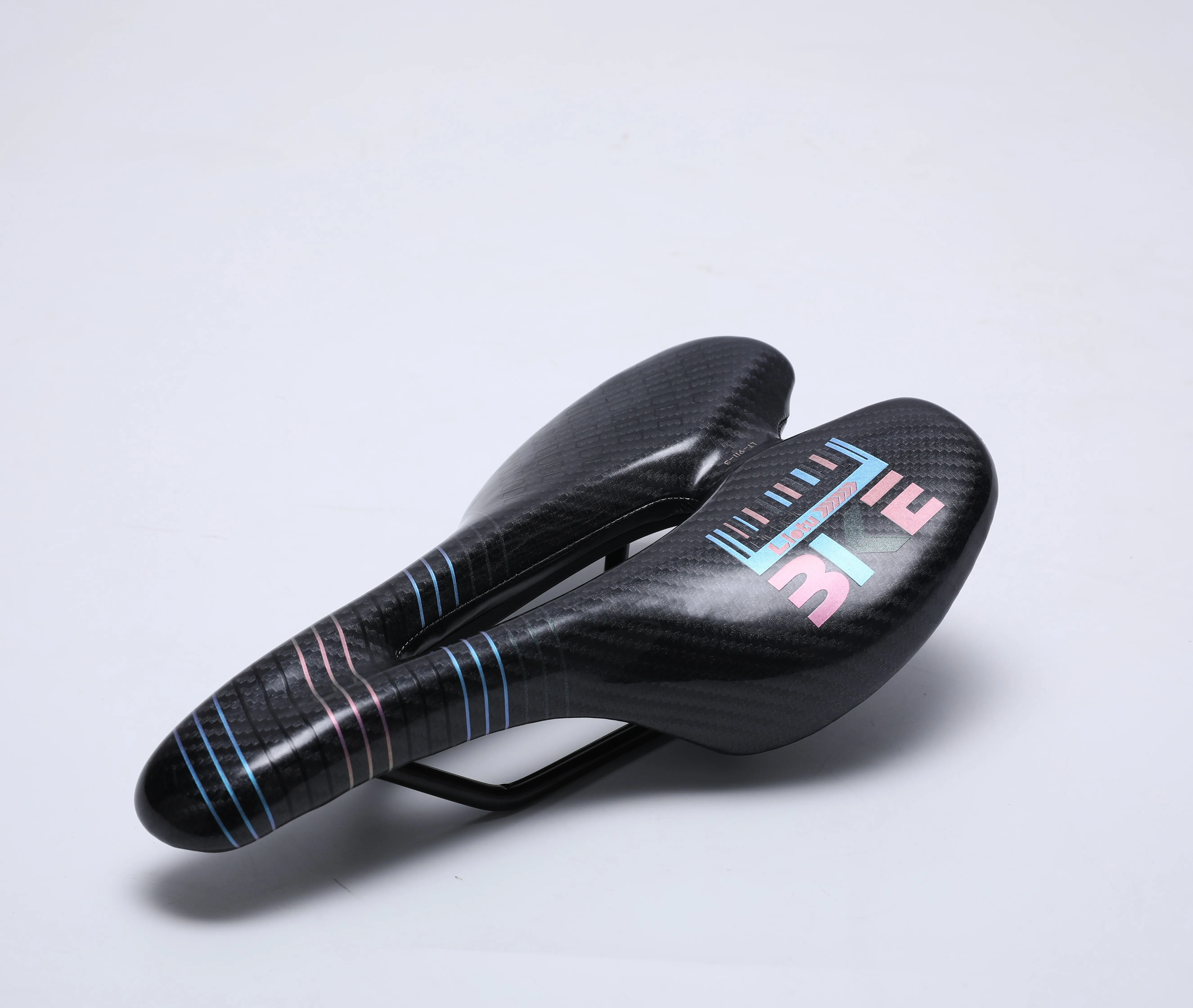 Wholesale Carbon Bike Seat Saddle Bicycle Saddle Gel 3D Reflector Seat Cover Men Simple Shell Mountain Style Pcs
Wholesale Carbon Bike Seat Saddle Bicycle Saddle Gel 3D Reflector Seat Cover Men Simple Shell Mountain Style Pcs