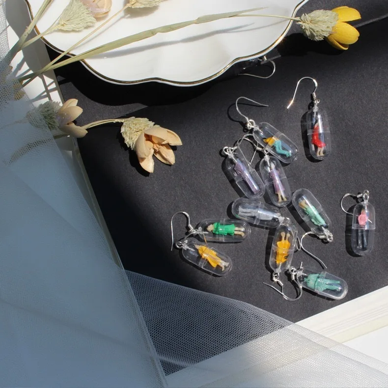 Personalized Cute Capsules Colorful Humanoid Fun Drop Earrings Female Creative Candy earring
Personalized Cute Capsules Colorful Humanoid Fun Drop Earrings Female Creative Candy earring