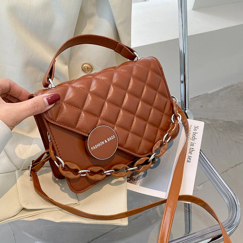 2021 fashion embroidery ladies mini sling shoulder handbags luxury pu leather women cross body bags with lock, 4 colors
2021 fashion embroidery ladies mini sling shoulder handbags luxury pu leather women cross body bags with lock, 4 colors