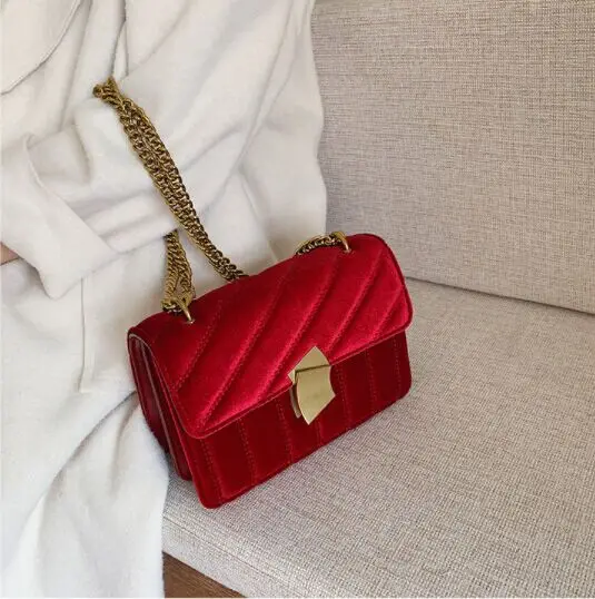2020 Chic fashion square studded handbag girls high quality handbag chains velvet handbag
2020 Chic fashion square studded handbag girls high quality handbag chains velvet handbag