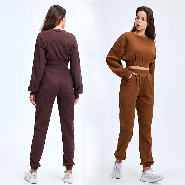 2021 Jogger crop Top women Ribbed 2 piece workout Set custom logo Trending workout clothing Women set
2021 Jogger crop Top women Ribbed 2 piece workout Set custom logo Trending workout clothing Women set