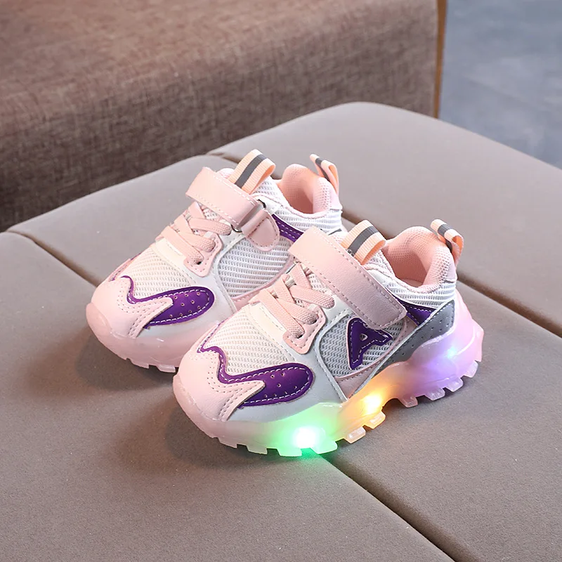 High Quality Kids Breathable Mesh Running Shoes Children's Casual Safety Light Up Shoes
High Quality Kids Breathable Mesh Running Shoes Children's Casual Safety Light Up Shoes