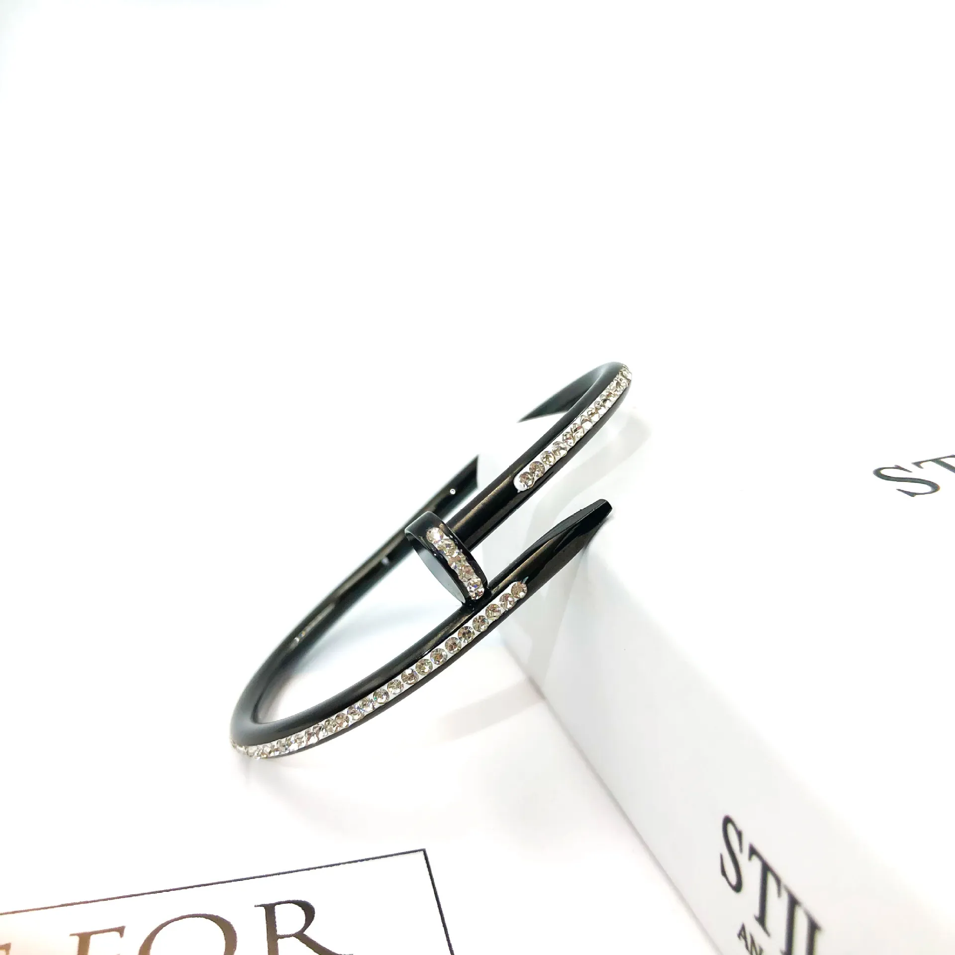 Jewelry Bracelet for Women Girls Gifts Stainless Steel On Hand Classic Couple Rose Gold Zircon Bangles Pulsera Bracelet Trendy
Jewelry Bracelet for Women Girls Gifts Stainless Steel On Hand Classic Couple Rose Gold Zircon Bangles Pulsera Bracelet Trendy