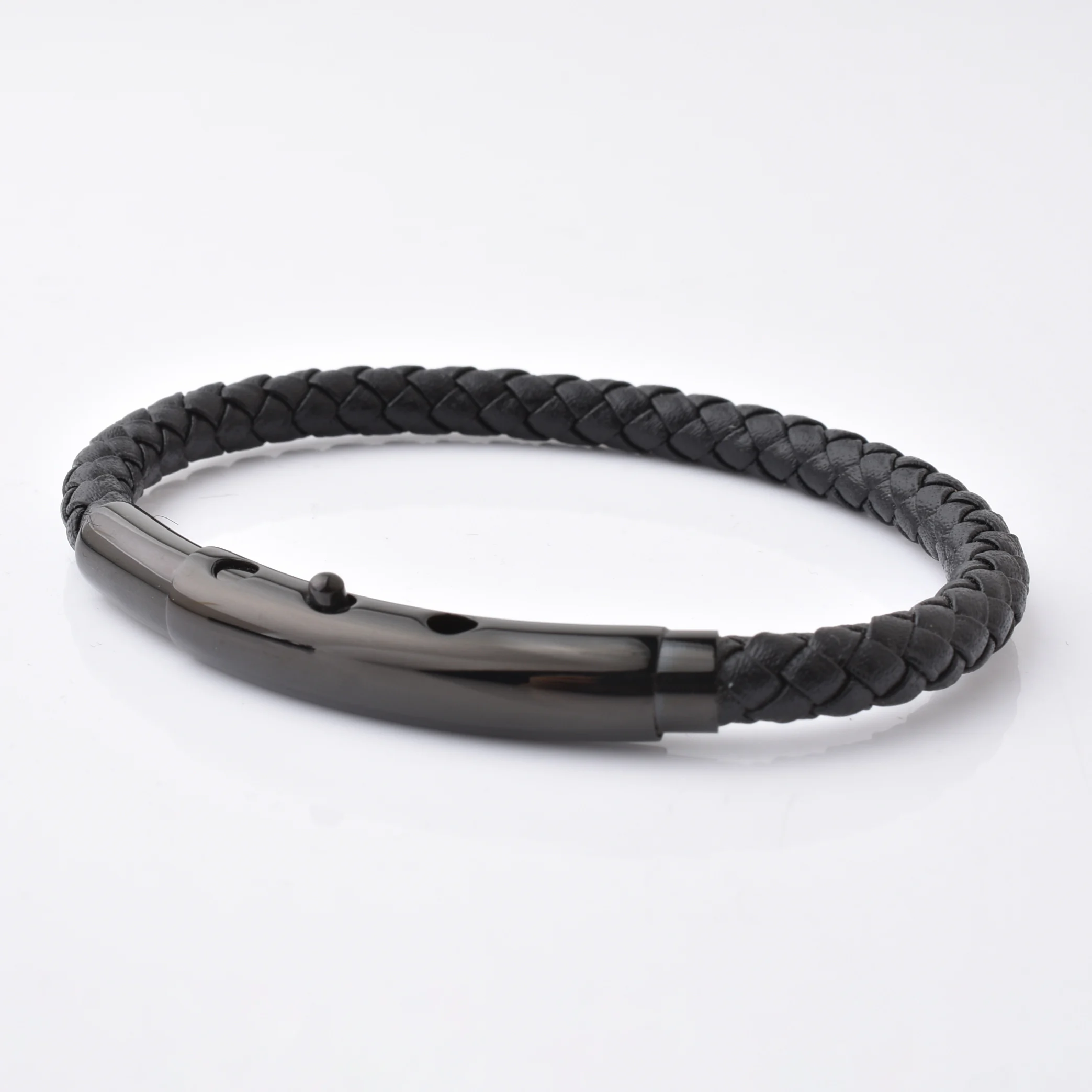 Wholesale Newest Style Fashion Jewelry Custom Genuine Leather Wristbands Black Clasp Bracelet
Wholesale Newest Style Fashion Jewelry Custom Genuine Leather Wristbands Black Clasp Bracelet