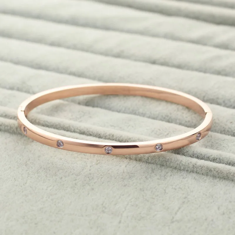KB5 Wholesale Cubic Zirconia Crystal Bangle Jewelry Women Gold Plated Love Screw Stainless Steel Bracelet & Bangles, Rose gold
KB5 Wholesale Cubic Zirconia Crystal Bangle Jewelry Women Gold Plated Love Screw Stainless Steel Bracelet & Bangles, Rose gold