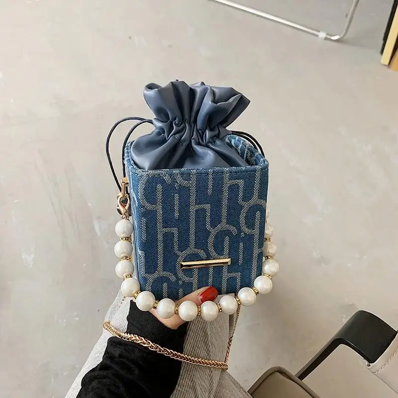 Luxury Fashion Trend Drawstring Bucket Design Women Shoulder Bag Tote Crossbody Purse Square Box Handbag
Luxury Fashion Trend Drawstring Bucket Design Women Shoulder Bag Tote Crossbody Purse Square Box Handbag