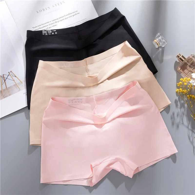 Underwear Women Ice Silk Boxer Pants Safety Non-Curling Summer Thin Four-Cornered Women Panties, Black,pink,light yellow,purple,white
Underwear Women Ice Silk Boxer Pants Safety Non-Curling Summer Thin Four-Cornered Women Panties, Black,pink,light yellow,purple,white