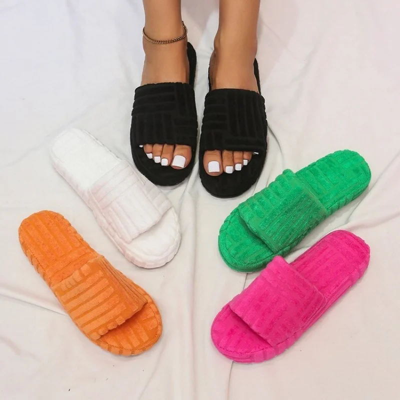 Winter Large size Thick Bottom Warm Slippers Towel Cotton Botega Veneta Luxury Slippers Sandals, As photo 
Winter Large size Thick Bottom Warm Slippers Towel Cotton Botega Veneta Luxury Slippers Sandals, As photo
