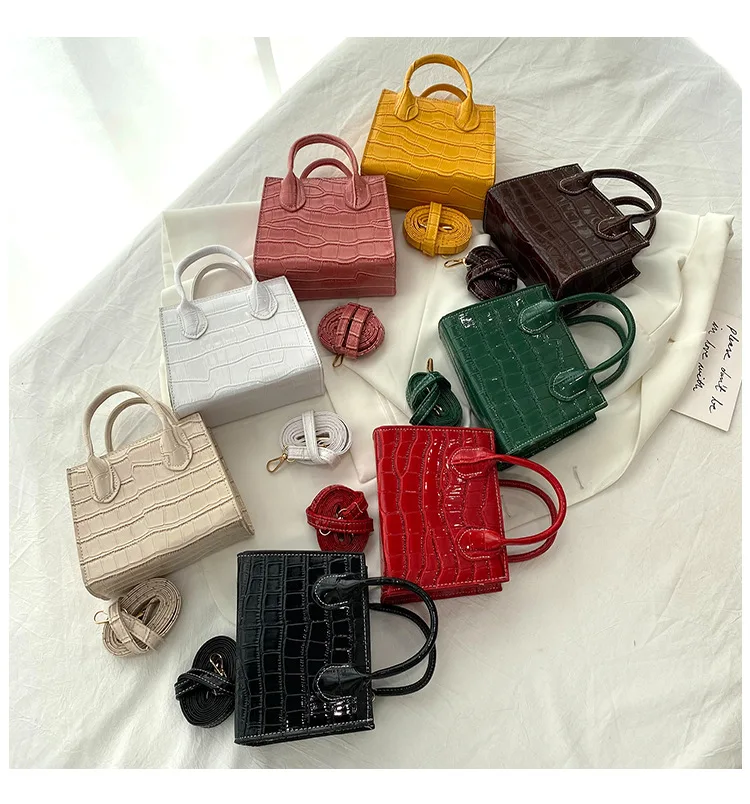 Autumn winter Small Bag Female 2021 new fashion small square bag with crocodile grain cross body handbags, As picture
Autumn winter Small Bag Female 2021 new fashion small square bag with crocodile grain cross body handbags, As picture