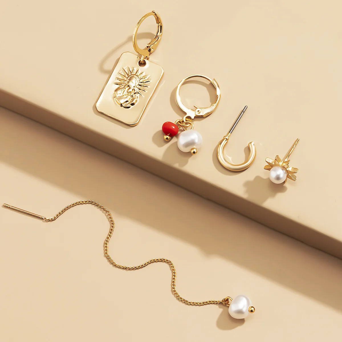 Retro Acrylic Beads Gold Embossed Square Earrings Women Temperament Long Tassel Imitation Pearl Stud Earrings Set
Retro Acrylic Beads Gold Embossed Square Earrings Women Temperament Long Tassel Imitation Pearl Stud Earrings Set