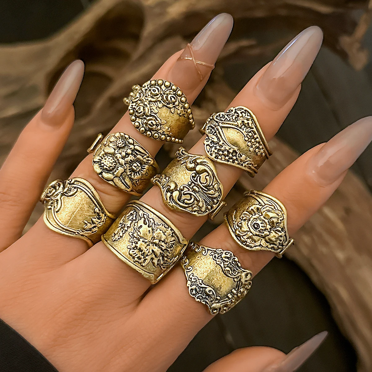 SHIXIN Vintage Flowers Pattern Oepn Rings for Women 8pcs/set Metal Wide Finger Rings Ladies Party Wedding Jewelry Gifts New 2023
SHIXIN Vintage Flowers Pattern Oepn Rings for Women 8pcs/set Metal Wide Finger Rings Ladies Party Wedding Jewelry Gifts New 2023