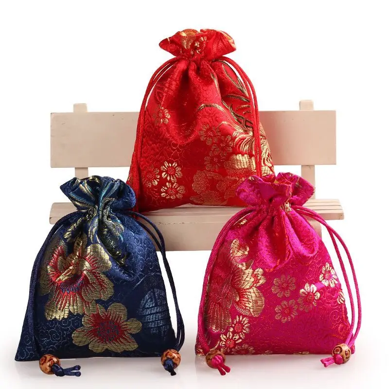 Chinese Silk Embroider Gift Pouch 11x14cm Jewelry Pouch Mixed Nobility Wedding Candy bag Christmas Party Favors Gift Bag
Chinese Silk Embroider Gift Pouch 11x14cm Jewelry Pouch Mixed Nobility Wedding Candy bag Christmas Party Favors Gift Bag