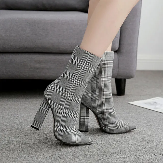 2021 New Arrivals Women Plaid Shoes Ladies Elegant Heels Chunky High Pointed Toe Boots, Gray
2021 New Arrivals Women Plaid Shoes Ladies Elegant Heels Chunky High Pointed Toe Boots, Gray