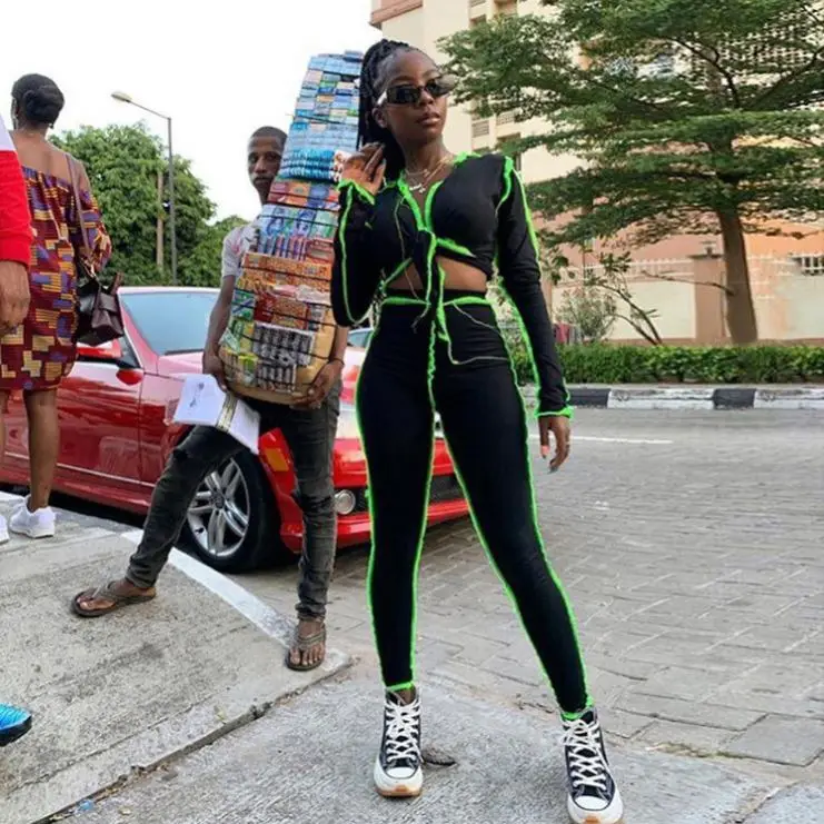 2020 New Arrival Contrast Color Twist Long Sleeve Women Clothing Fall Outfits Two Piece Sets, Black,green
2020 New Arrival Contrast Color Twist Long Sleeve Women Clothing Fall Outfits Two Piece Sets, Black,green