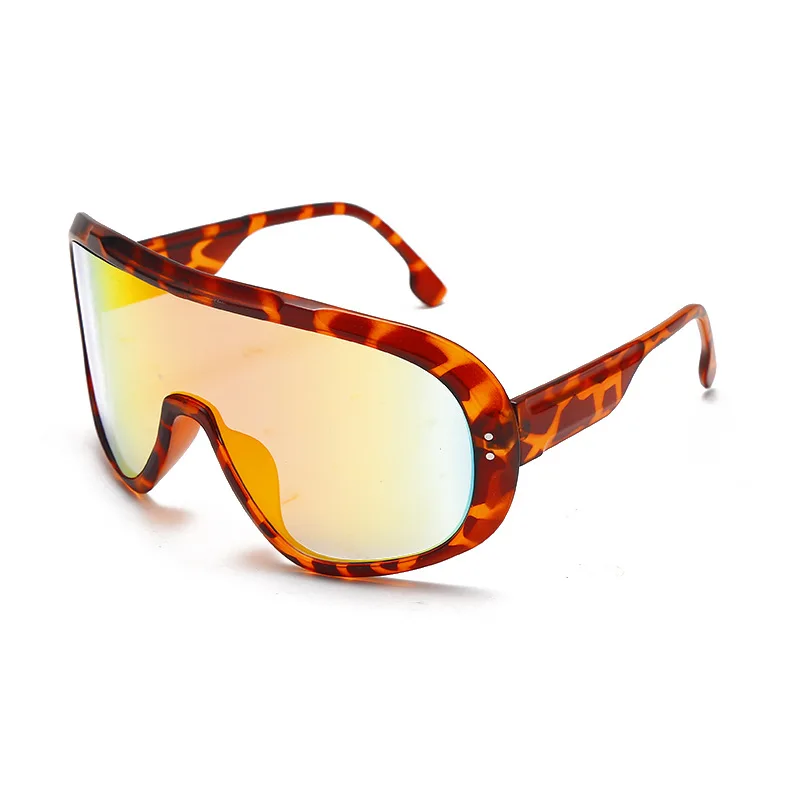 New large-frame all-in-one lens sports protection function sunglasses fashion cycling windproof dustproof sunglasses
New large-frame all-in-one lens sports protection function sunglasses fashion cycling windproof dustproof sunglasses