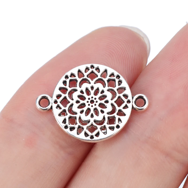 Antique Silver Hollow Flower Round Connectors Charms Pendants for DIY Bracelet Jewelry Making
Antique Silver Hollow Flower Round Connectors Charms Pendants for DIY Bracelet Jewelry Making