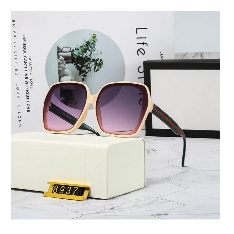 2021 Cheap Light Shade Eyewear Sunglasses Fashion Design Men Women Polarzed sunglasses
2021 Cheap Light Shade Eyewear Sunglasses Fashion Design Men Women Polarzed sunglasses