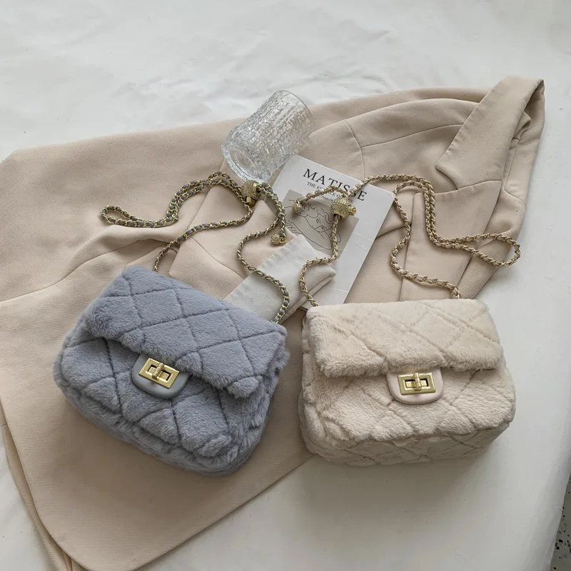socialite style mink plush plush women's bag2021New chain western style diamond plaid shoulder messenger bag fur bag, Beige, light blue
socialite style mink plush plush women's bag2021New chain western style diamond plaid shoulder messenger bag fur bag, Beige, light blue