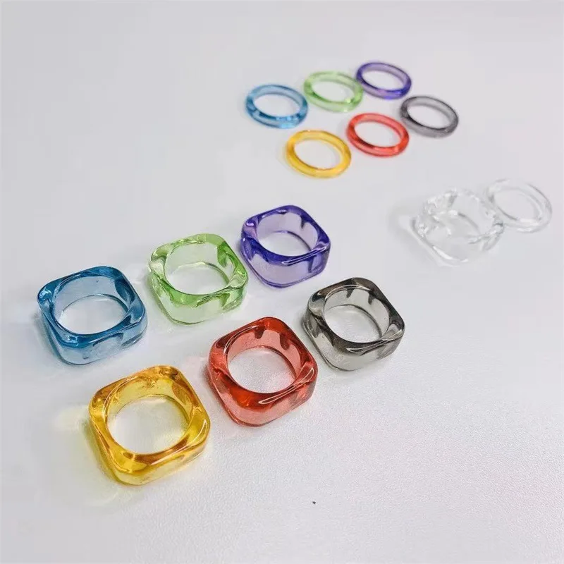 Factory Price Vintage Chunky Acrylic Rings Teen Girls Transparent Jelly Color Acrylic Resin Finger Ring Women Summer Rings, White, purple, pink, yellow, purple, green
Factory Price Vintage Chunky Acrylic Rings Teen Girls Transparent Jelly Color Acrylic Resin Finger Ring Women Summer Rings, White, purple, pink, yellow, purple, green