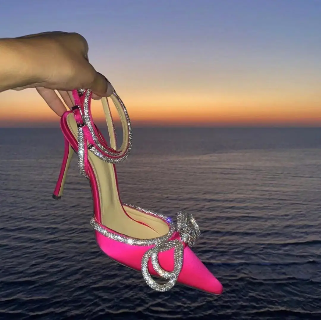 Fashion Summer Luxury Designer Sexy Rhinestone Strappy Wedding High Heels Shoes For Ladies White Sandals For Women 2021, White,black,pink,peach
Fashion Summer Luxury Designer Sexy Rhinestone Strappy Wedding High Heels Shoes For Ladies White Sandals For Women 2021, White,black,pink,peach