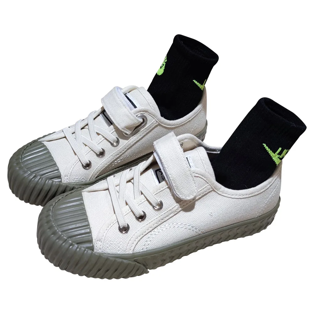 Spring 2021 new children's flat shoes breathable shoes for boys and girls casual solid color canvas shoes, Gray
Spring 2021 new children's flat shoes breathable shoes for boys and girls casual solid color canvas shoes, Gray