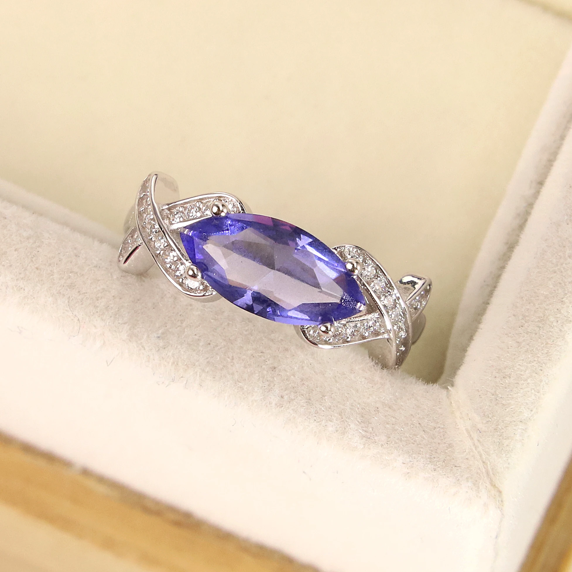 Brand new ladies charming 925 sterling silver ring gemstone exquisite olive-shaped natural zircon engagement ring women jewelry, Purple
Brand new ladies charming 925 sterling silver ring gemstone exquisite olive-shaped natural zircon engagement ring women jewelry, Purple