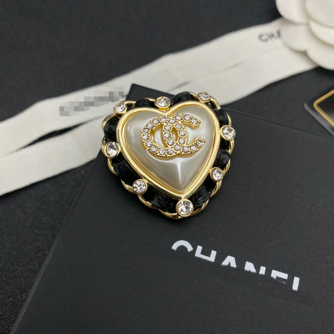 CHANEE gold-plated stainless steel initial pendant logo luxury personalized famous jewelry brooches women, Picture shows
CHANEE gold-plated stainless steel initial pendant logo luxury personalized famous jewelry brooches women, Picture shows