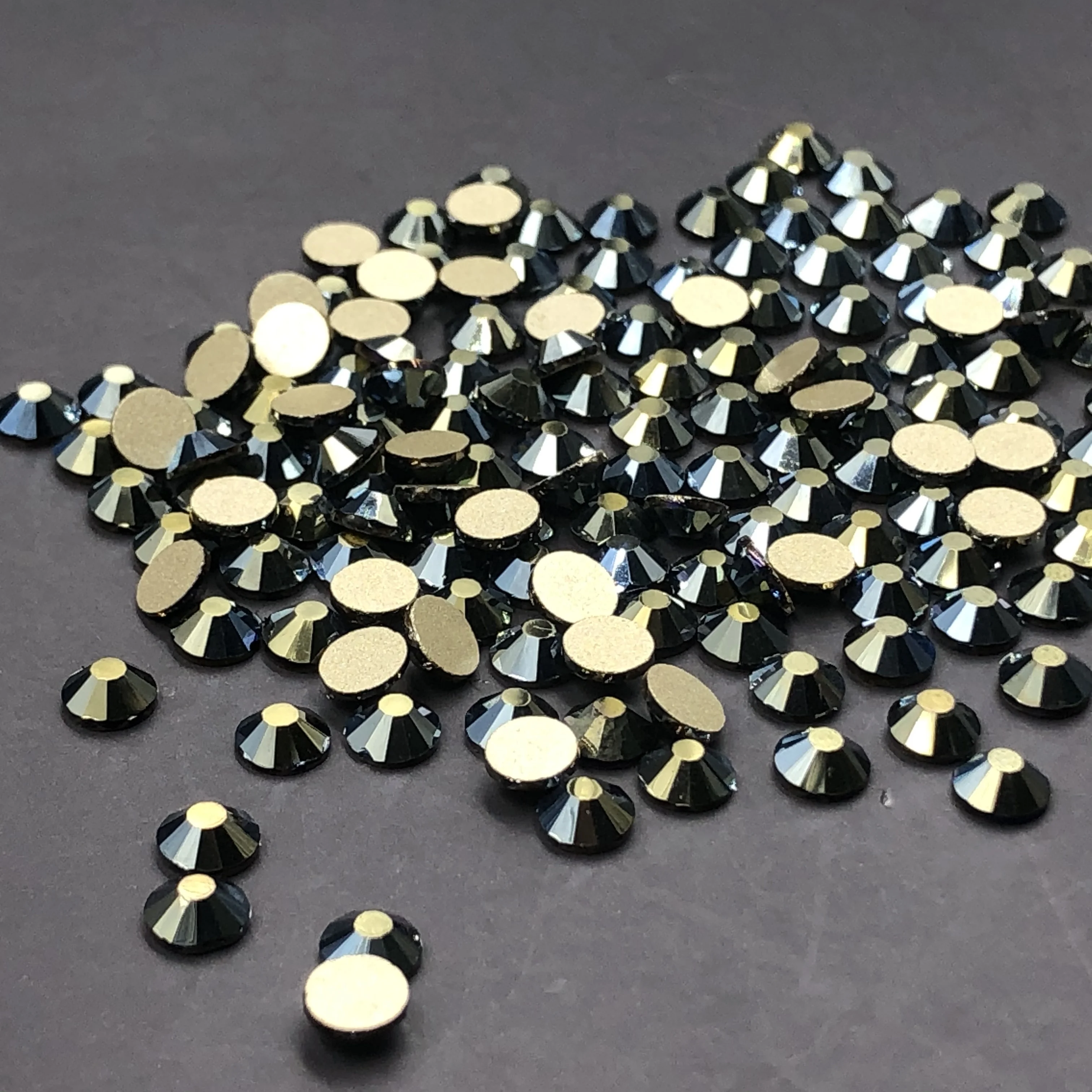 China Fashion 1440Pcs Non Hotfix Multiple Colors Nail Rhinestones For Clothing Garment
China Fashion 1440Pcs Non Hotfix Multiple Colors Nail Rhinestones For Clothing Garment