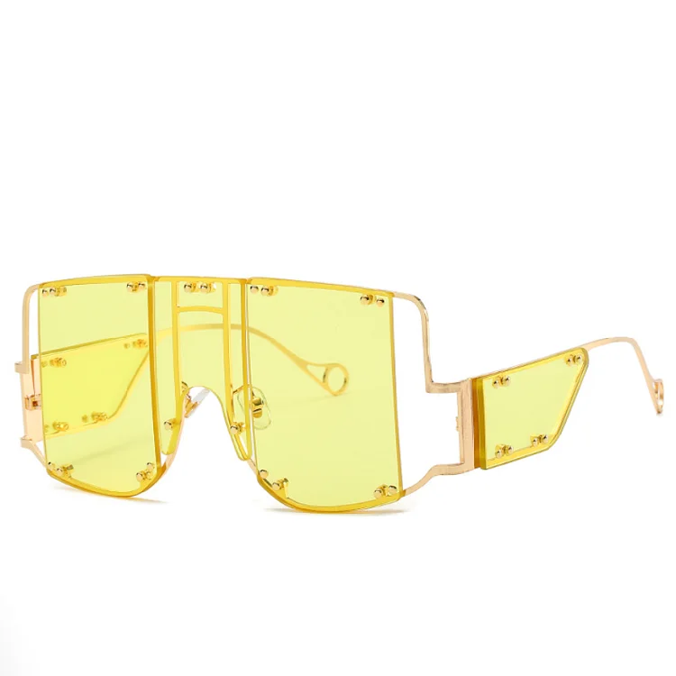 Manufacturer wholesale cross border metal personality rivet large frame windproof sunglasses s2021 female, 10 colors
Manufacturer wholesale cross border metal personality rivet large frame windproof sunglasses s2021 female, 10 colors