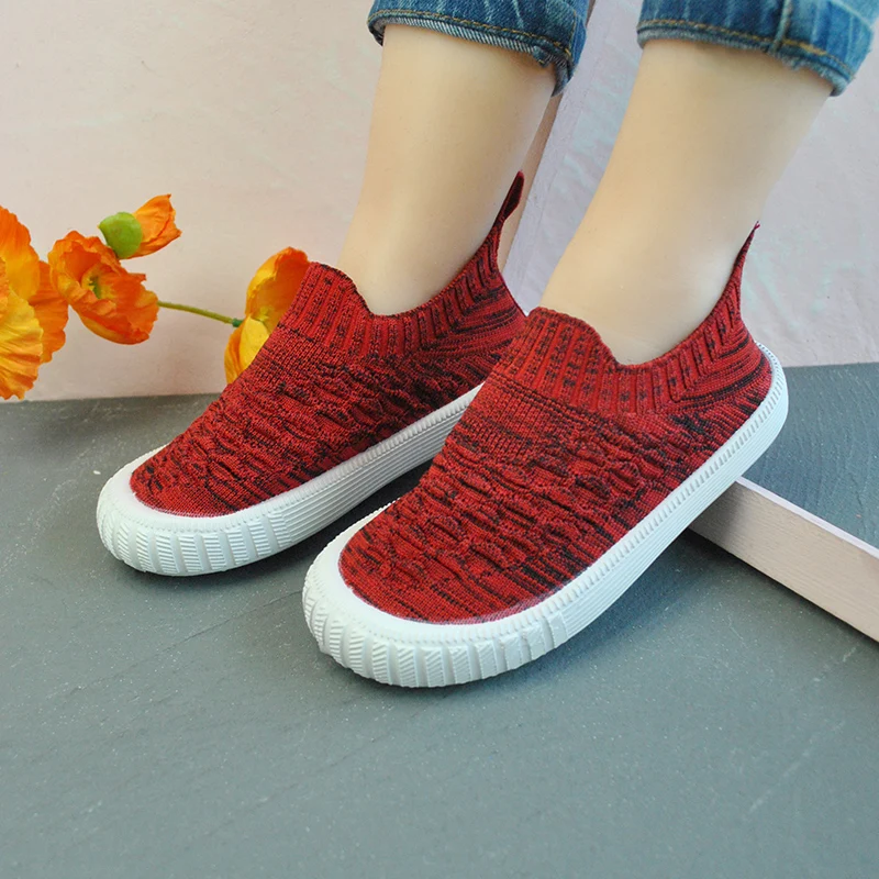 wholesale fly knitted mesh fabric children's shoes out door casual walking shoes for spring and autumn
wholesale fly knitted mesh fabric children's shoes out door casual walking shoes for spring and autumn