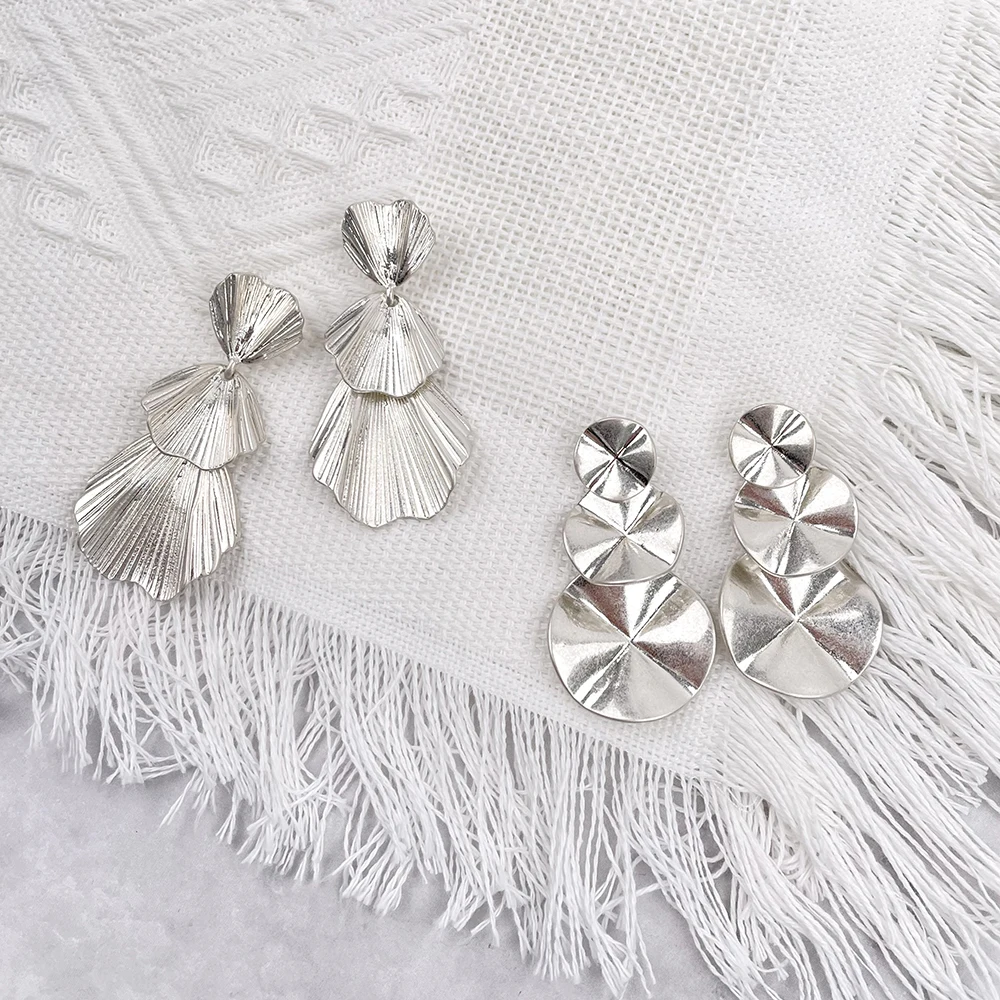 KITI Vintage Female Party Luxury Jewelry Dangle Earrings Geometric Statement Drop Earring
KITI Vintage Female Party Luxury Jewelry Dangle Earrings Geometric Statement Drop Earring