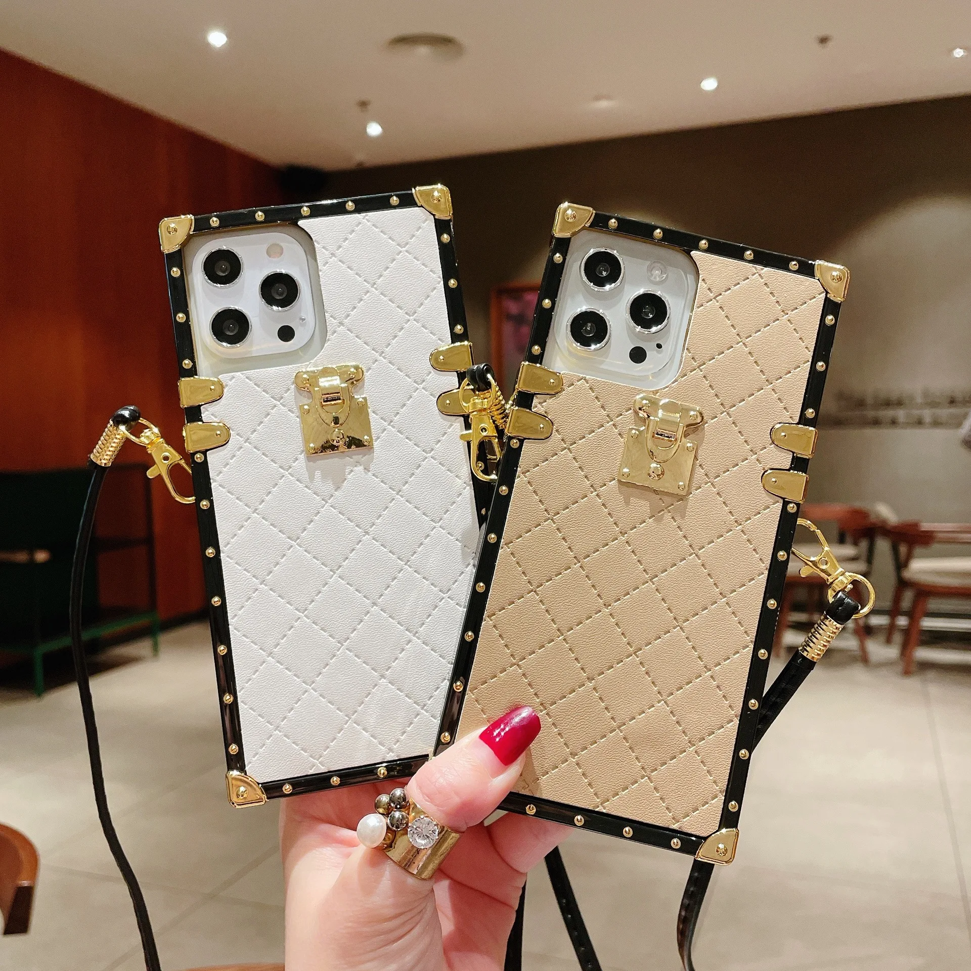 Luxury Brand Plaid Square PU Leather Crossbody Phone Case For iPhone 11 Xs Max 12 Pro Max 7 8 Plus Cover With Lanyard Strap, 7 colors
Luxury Brand Plaid Square PU Leather Crossbody Phone Case For iPhone 11 Xs Max 12 Pro Max 7 8 Plus Cover With Lanyard Strap, 7 colors