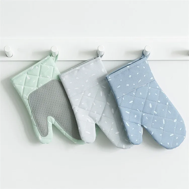 Thickened Heat Insulation Kitchen Baking Oven Home Fabric Microwave Oven Gloves, As picture
Thickened Heat Insulation Kitchen Baking Oven Home Fabric Microwave Oven Gloves, As picture