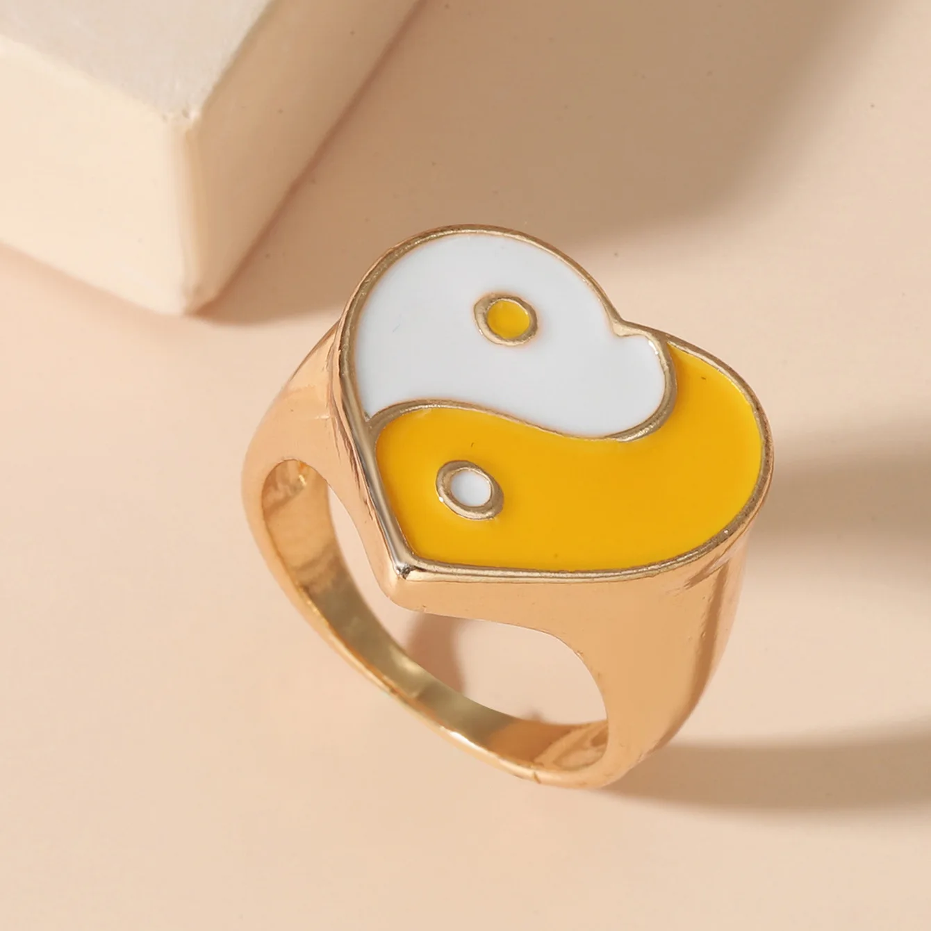 18K Gold Plated Enamel Ring Yin and Yang Heart Rings yinyang Stainless Steel Jewelry, Pink,green,gray
18K Gold Plated Enamel Ring Yin and Yang Heart Rings yinyang Stainless Steel Jewelry, Pink,green,gray