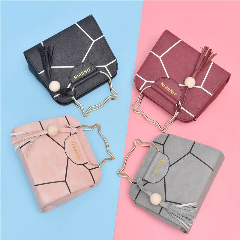 2021 new women bag solid color striped mother and child bag three pieces tassel handbag, Customizable
2021 new women bag solid color striped mother and child bag three pieces tassel handbag, Customizable