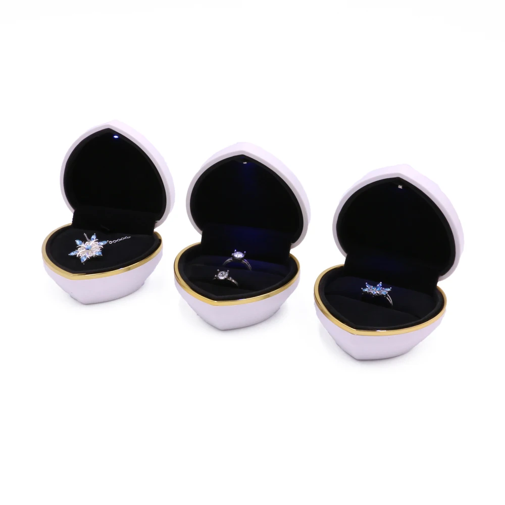 Ring Blue Lamp Jewels Packaging Wholesale Heart Shape Ring Earring Pendant Jewellery Box Led Light Jewelry Box
Ring Blue Lamp Jewels Packaging Wholesale Heart Shape Ring Earring Pendant Jewellery Box Led Light Jewelry Box
