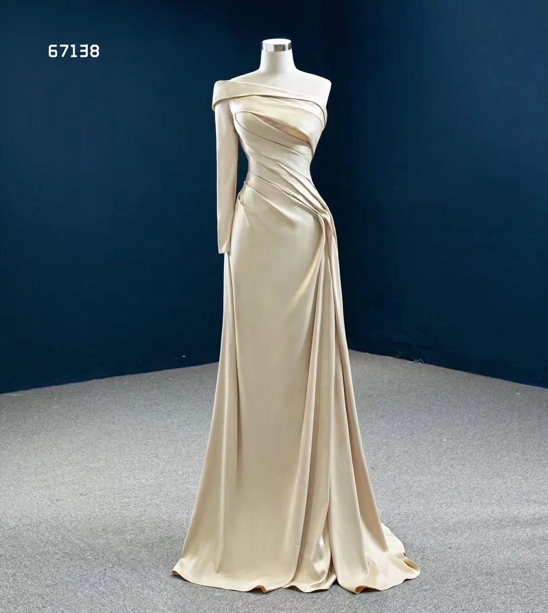 2020 New Design One Shoulder Elegant High Quality Satin One Shoulder Evening Dress for Wedding Party, As picture or your request
2020 New Design One Shoulder Elegant High Quality Satin One Shoulder Evening Dress for Wedding Party, As picture or your request
